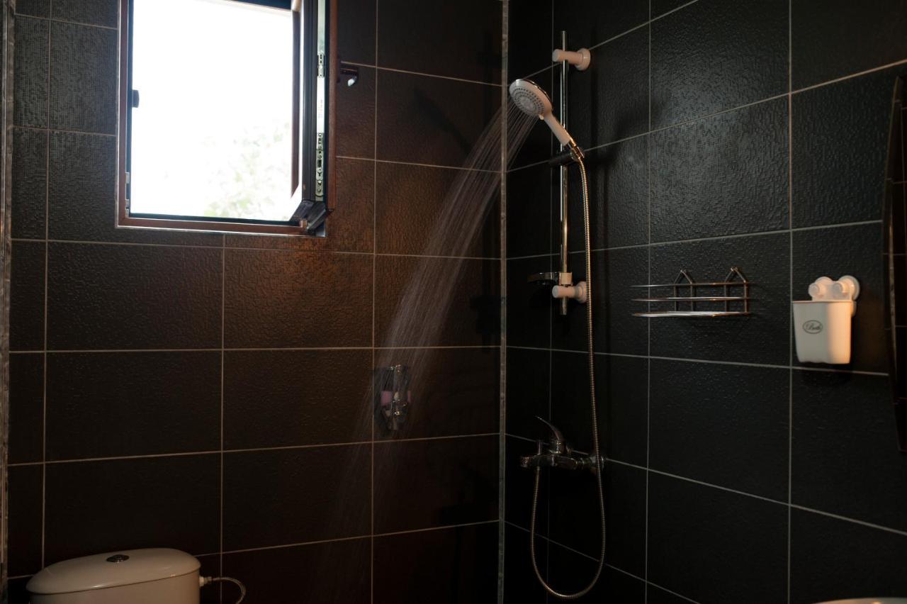 Alfa Guest Rooms With Parking Varna Exterior photo