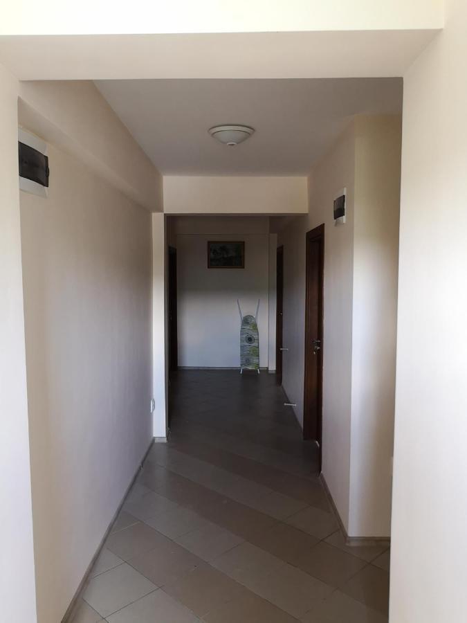 Alfa Guest Rooms With Parking Varna Exterior photo