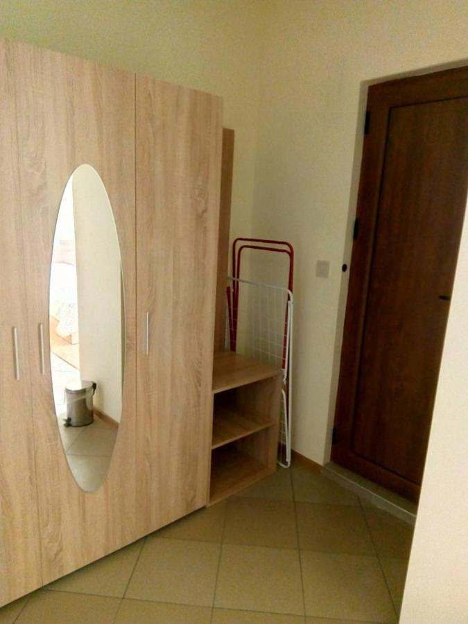 Alfa Guest Rooms With Parking Varna Exterior photo