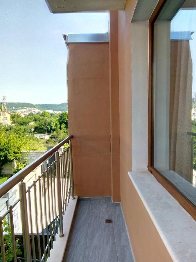 Alfa Guest Rooms With Parking Varna Exterior photo